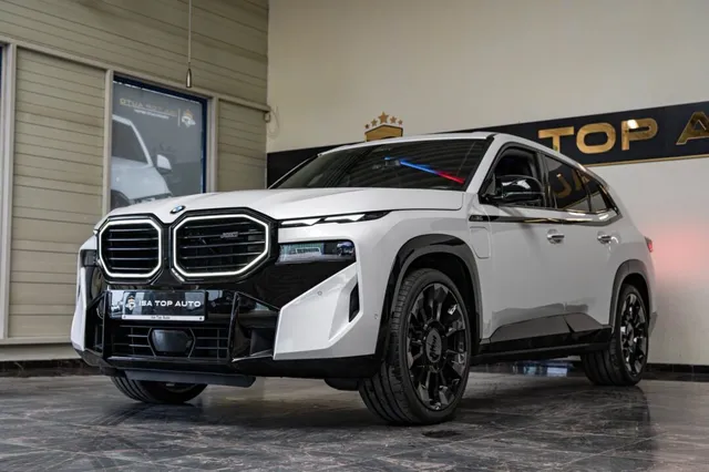 BMW XM