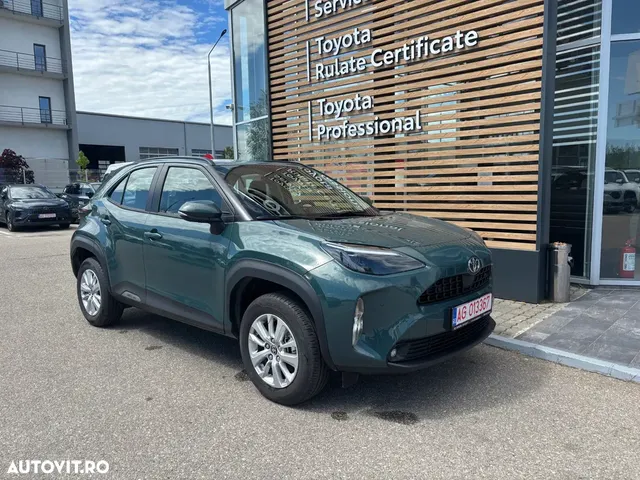 TOYOTA YARIS CROSS