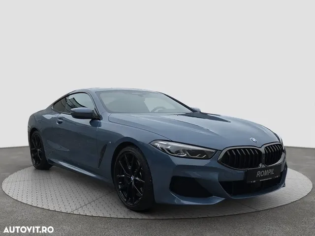BMW 8 SERIES