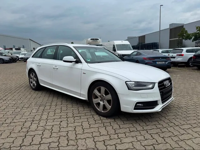 AUDI A4