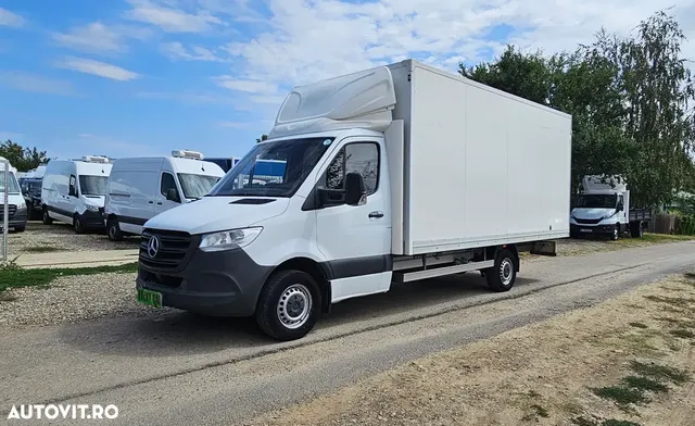 MERCEDES-BENZ SPRINTER