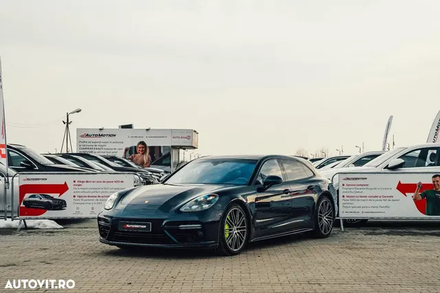 PORSCHE PANAMERA