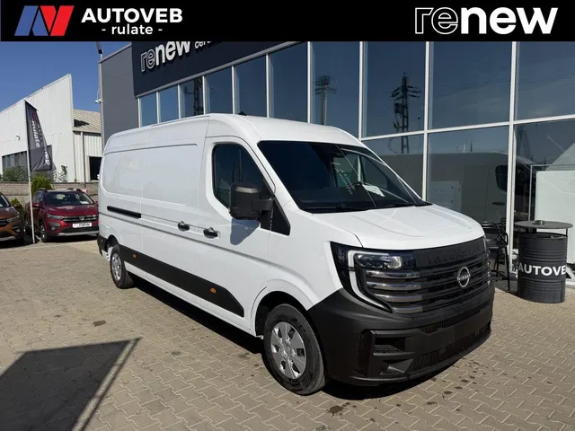 NISSAN INTERSTAR