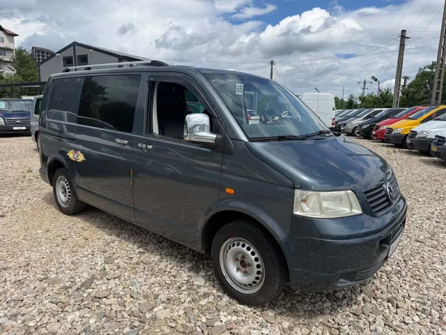 VOLKSWAGEN TRANSPORTER