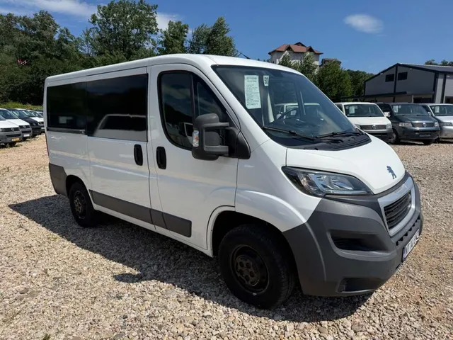 PEUGEOT BOXER