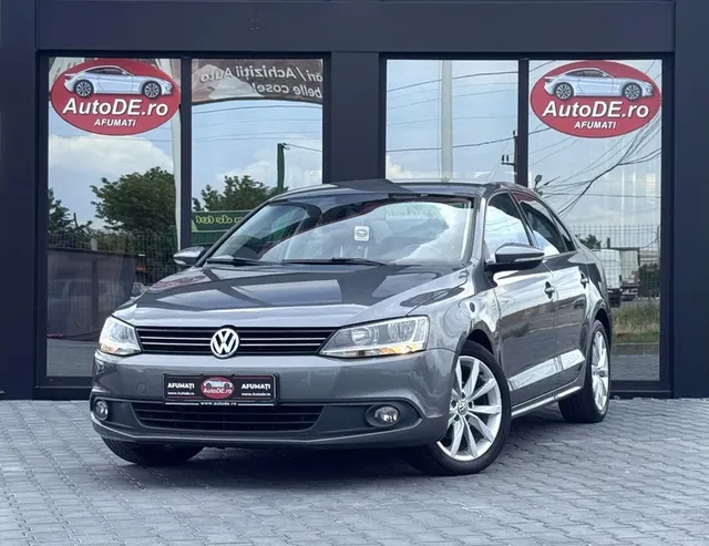 VOLKSWAGEN JETTA