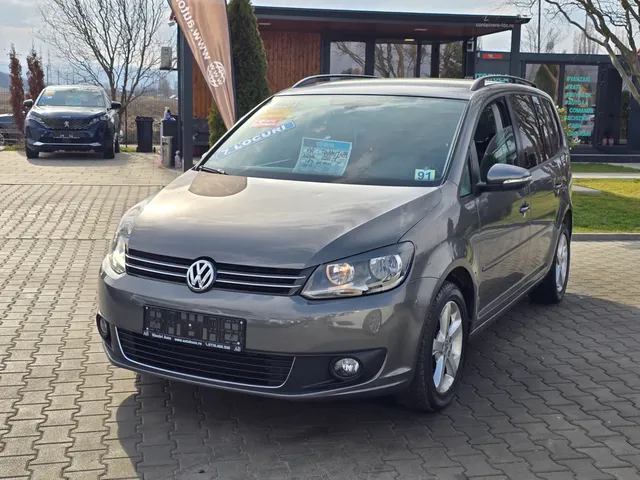 VOLKSWAGEN TOURAN