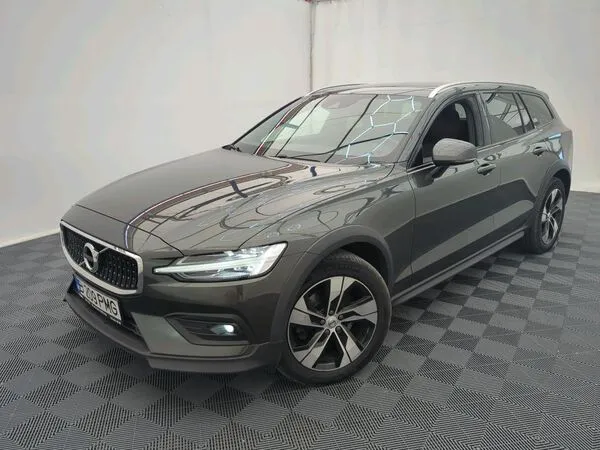 VOLVO V60 CROSS COUNTRY