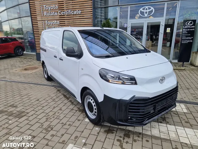 TOYOTA PROACE