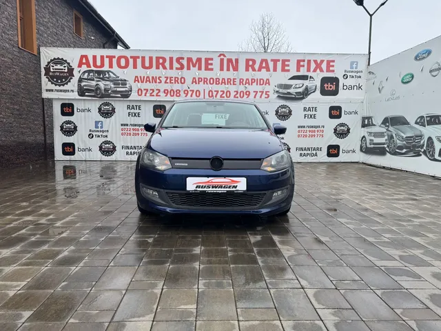 VOLKSWAGEN POLO