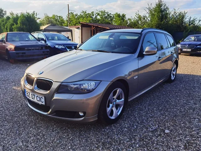 BMW 3 SERIES