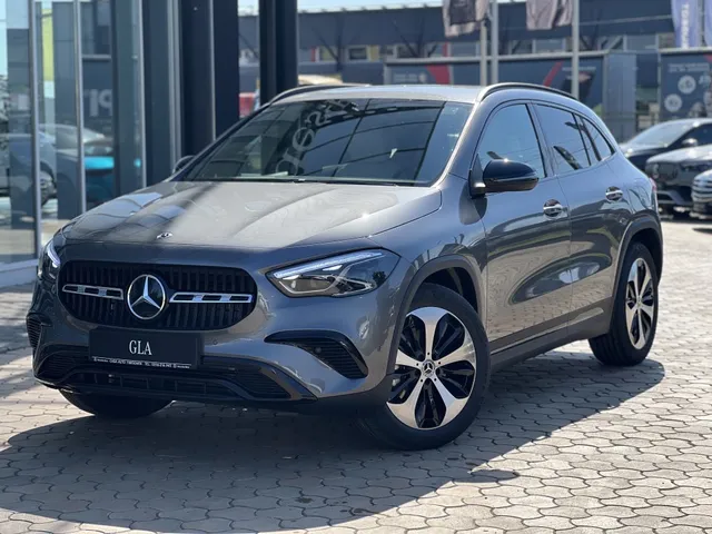 MERCEDES-BENZ GLA