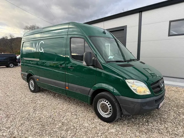 MERCEDES-BENZ SPRINTER