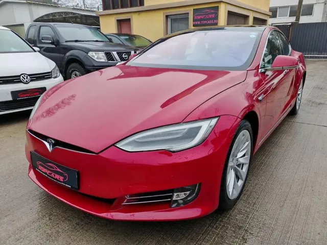 TESLA MODEL S