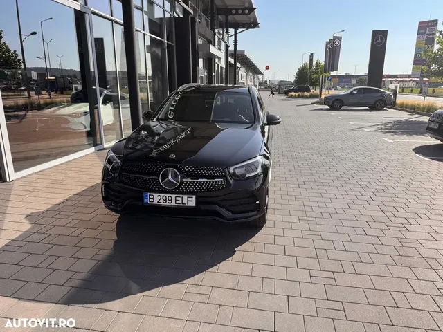 MERCEDES-BENZ GLC