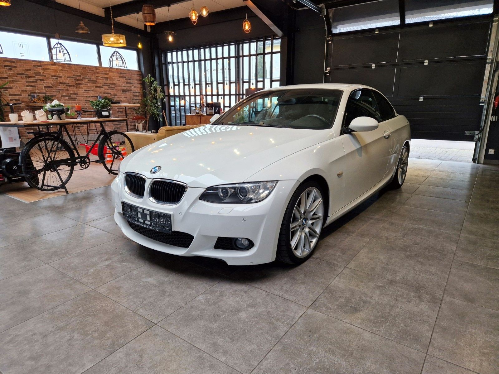 BMW 320I