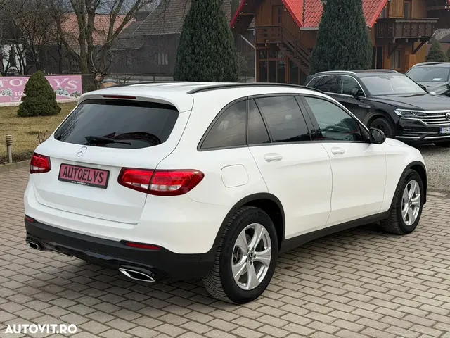 MERCEDES-BENZ GLC