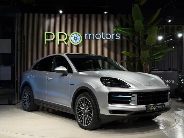 PORSCHE CAYENNE COUPE