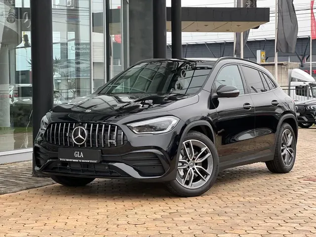 MERCEDES-BENZ GLA