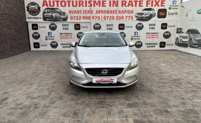 VOLVO V40