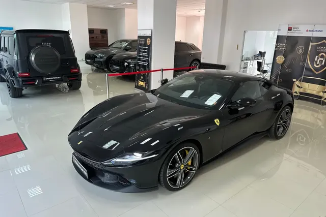 FERRARI ROMA