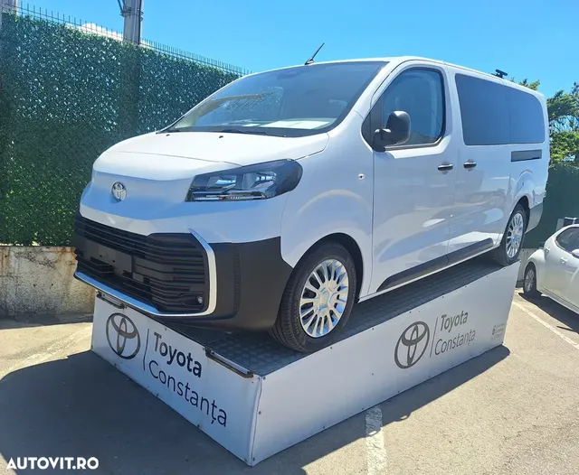 TOYOTA PROACE