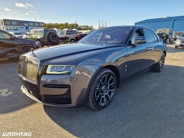 ROLLS-ROYCE GHOST
