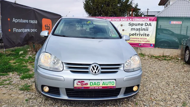 VOLKSWAGEN GOLF