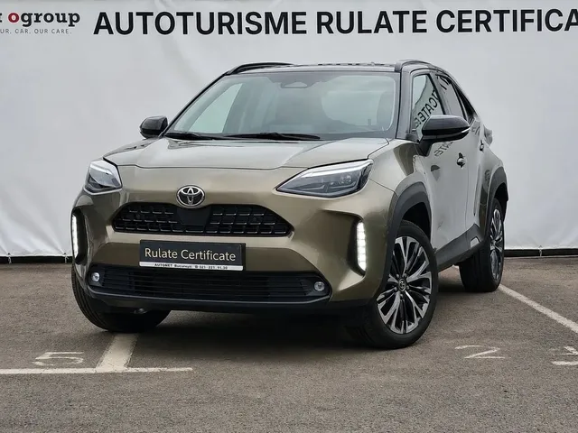 TOYOTA YARIS CROSS