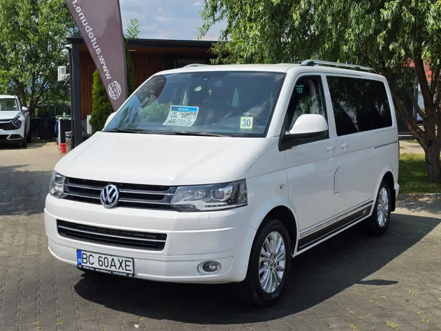 VOLKSWAGEN MULTIVAN