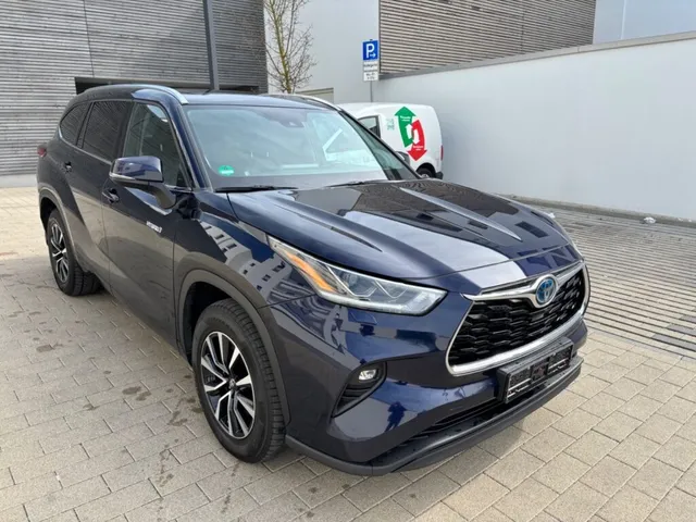 TOYOTA HIGHLANDER