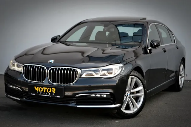 BMW 7 SERIES