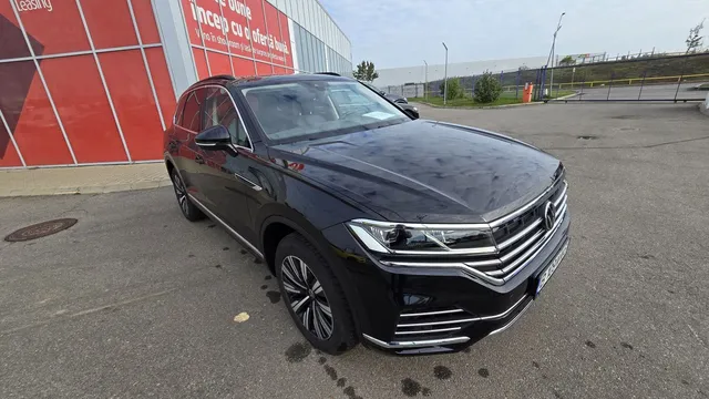 VOLKSWAGEN TOUAREG