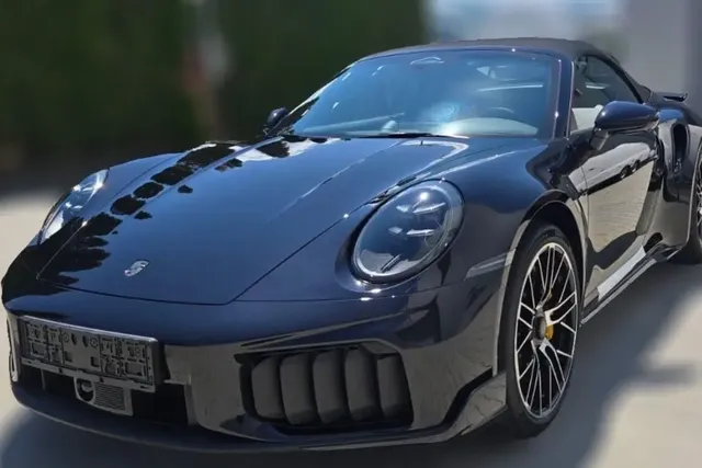 PORSCHE 911 TURBO