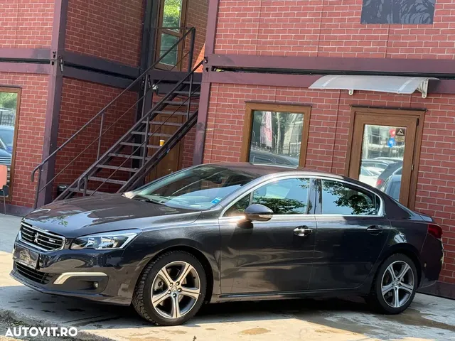 PEUGEOT 508