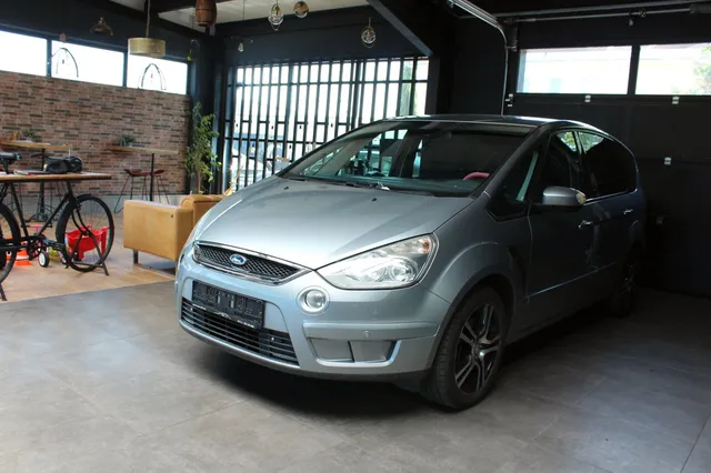 FORD S-MAX