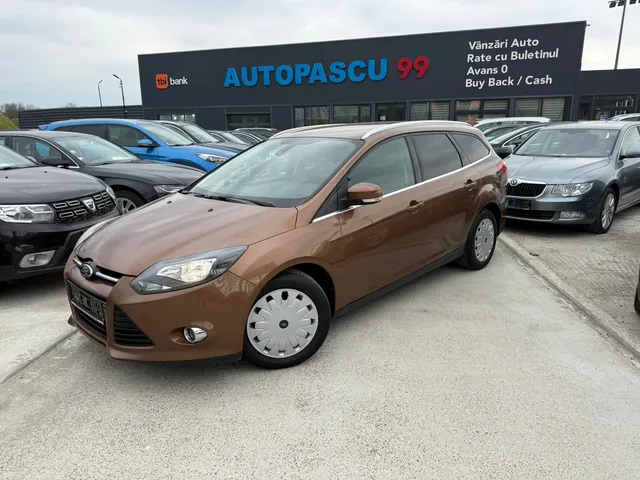 FORD FOCUS