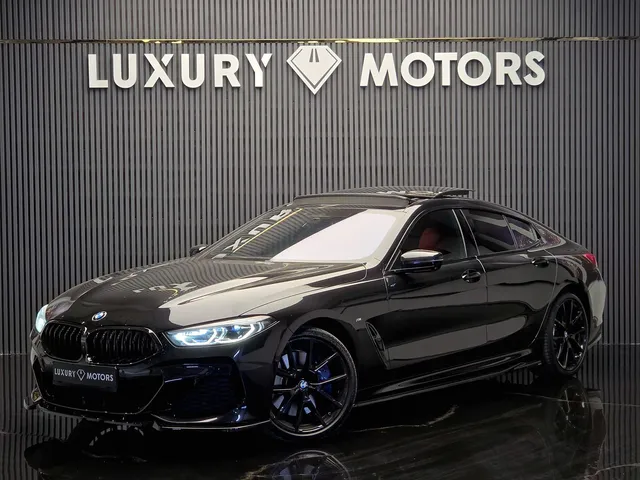 BMW 8 SERIES