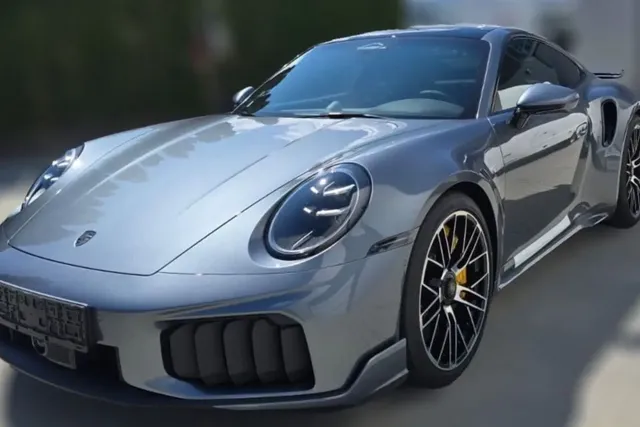 PORSCHE 911 TURBO