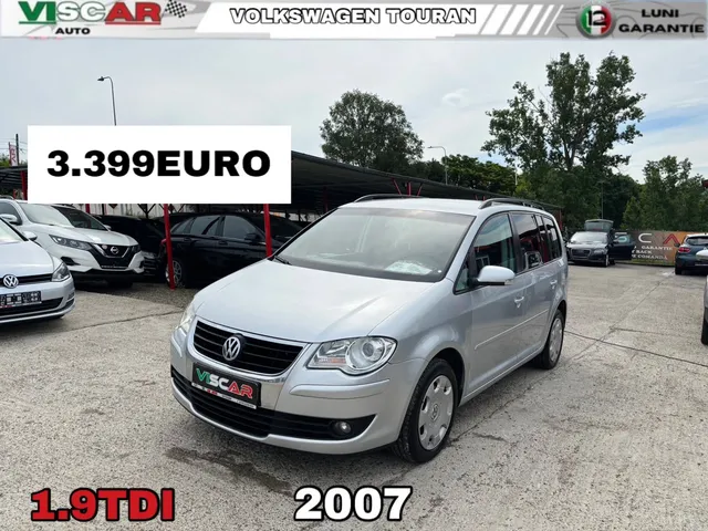 VOLKSWAGEN TOURAN