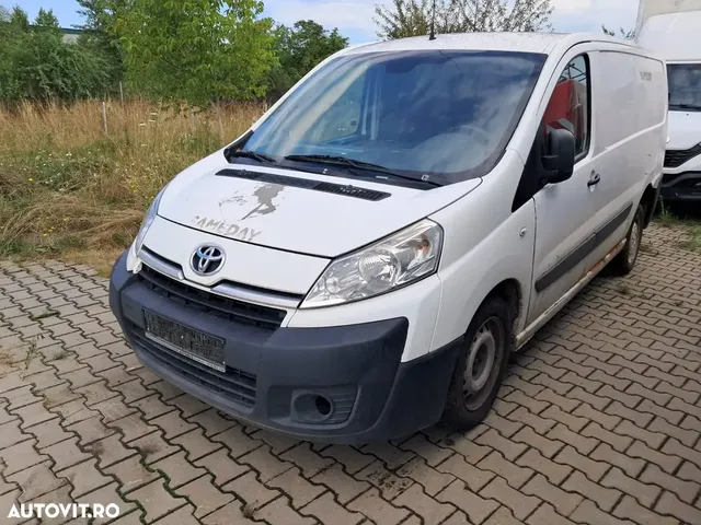 TOYOTA PROACE