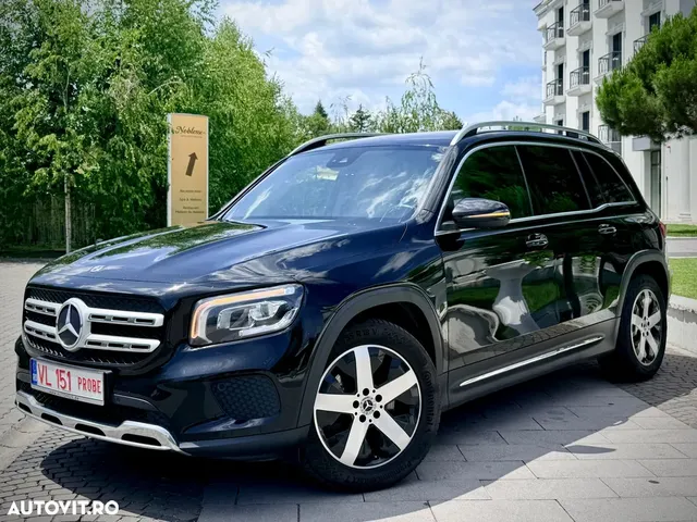 MERCEDES-BENZ GLB