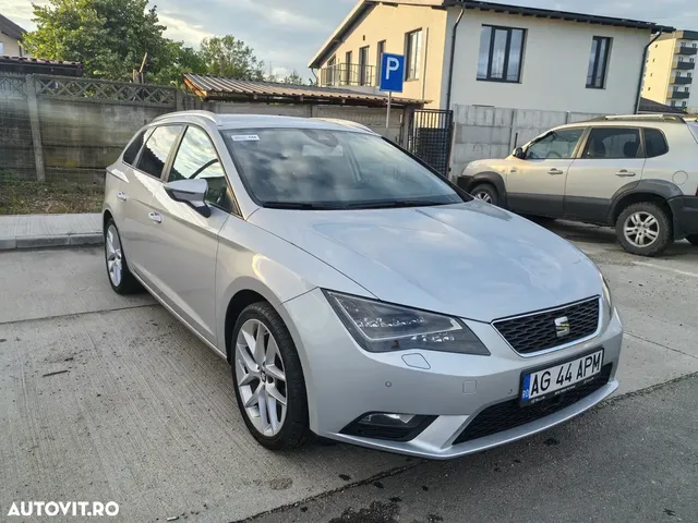SEAT LEON