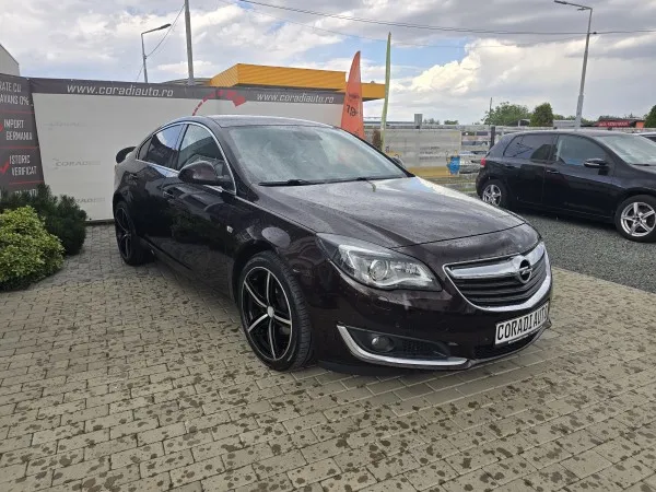 OPEL INSIGNIA