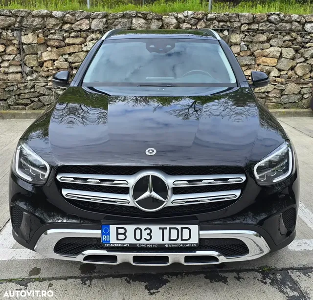 MERCEDES-BENZ GLC