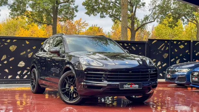PORSCHE CAYENNE