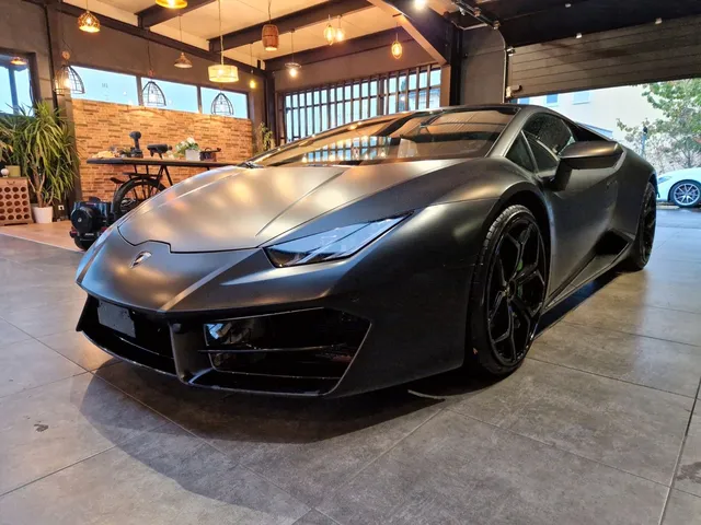 LAMBORGHINI HURACAN