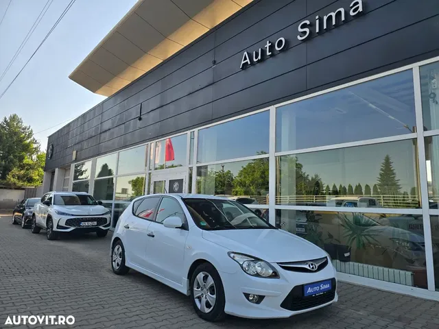 HYUNDAI I30