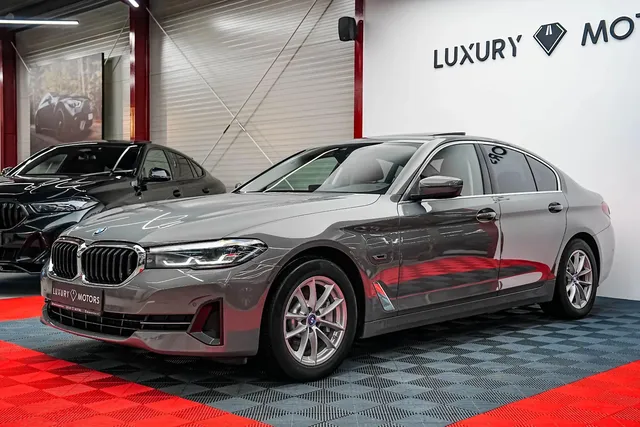 BMW 5 SERIES