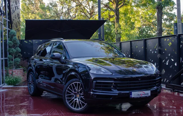 PORSCHE CAYENNE